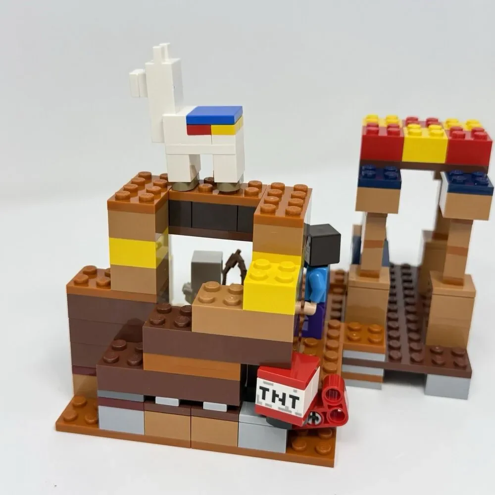 LEGO Minecraft The Trading Post 21167 Complete Set